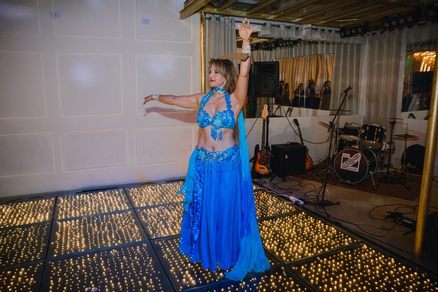 Marta Bavaresco dançando — Dança do Ventre